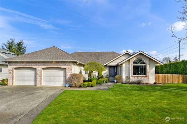 1185 Edgewater Ln, Lynden, WA 98264