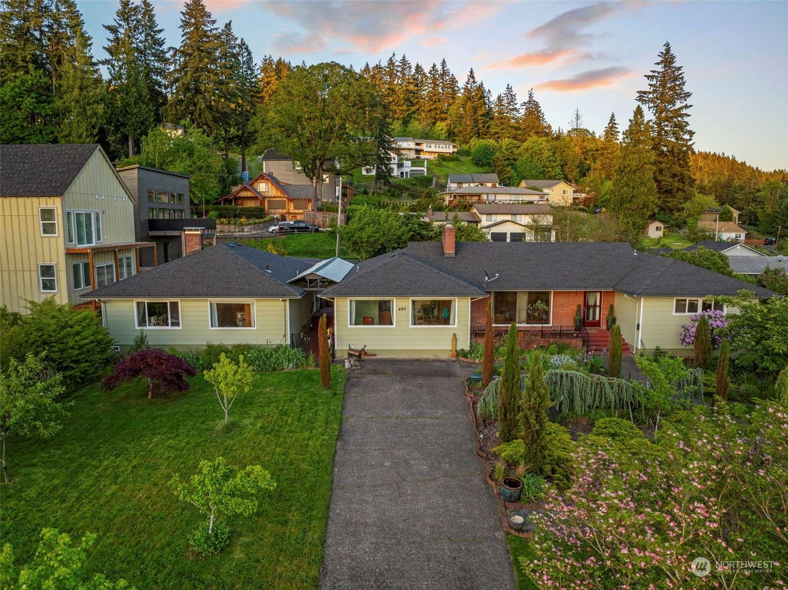 480 N 4th ST, Kalama, WA 98625