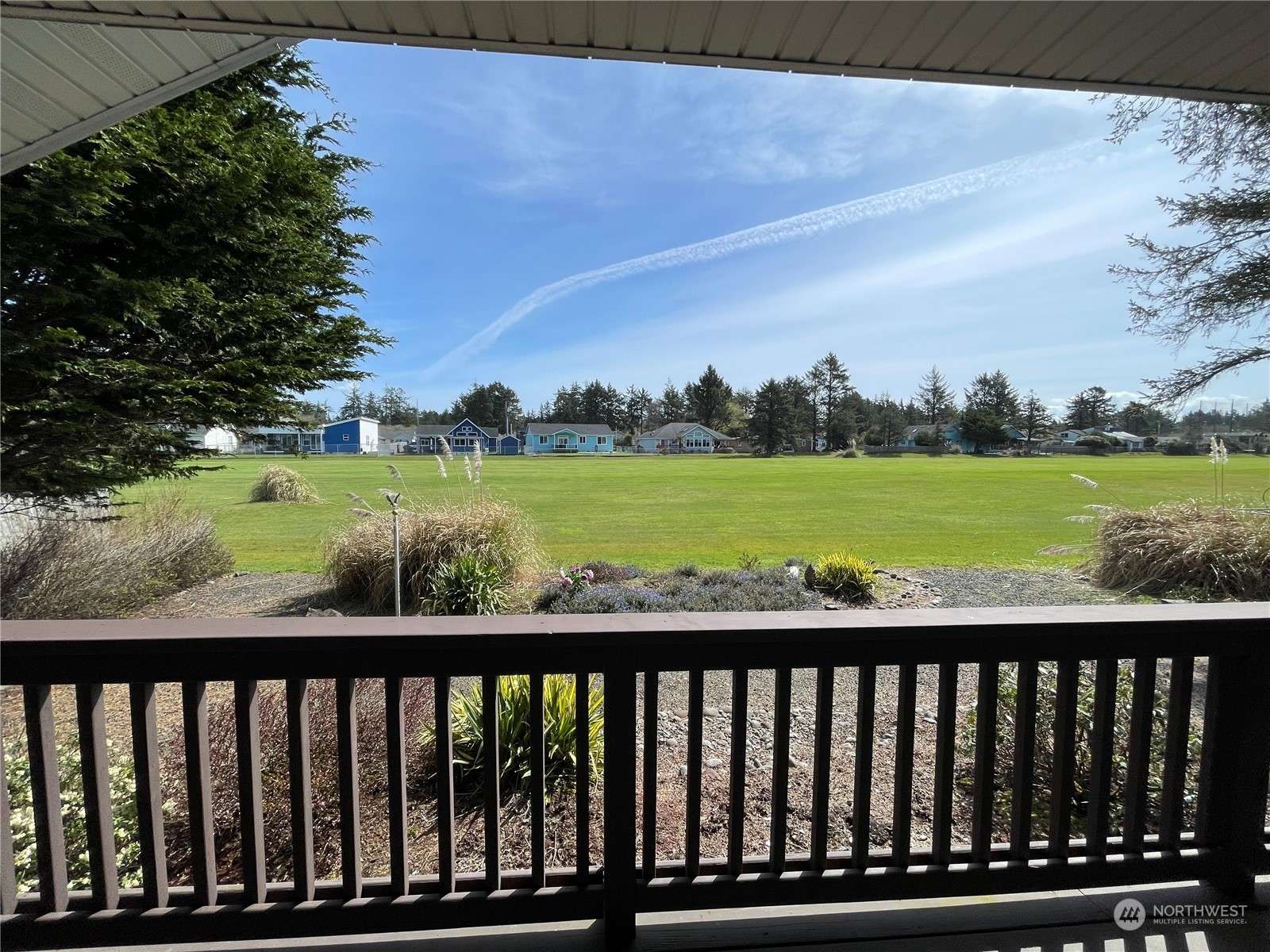Ocean Shores, WA 98569,566 Canal DR NE