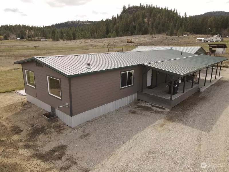 206 Aeneas Valley Road, Tonasket, WA 98855