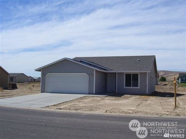 1304 Lancer ST, Moses Lake, WA 98837