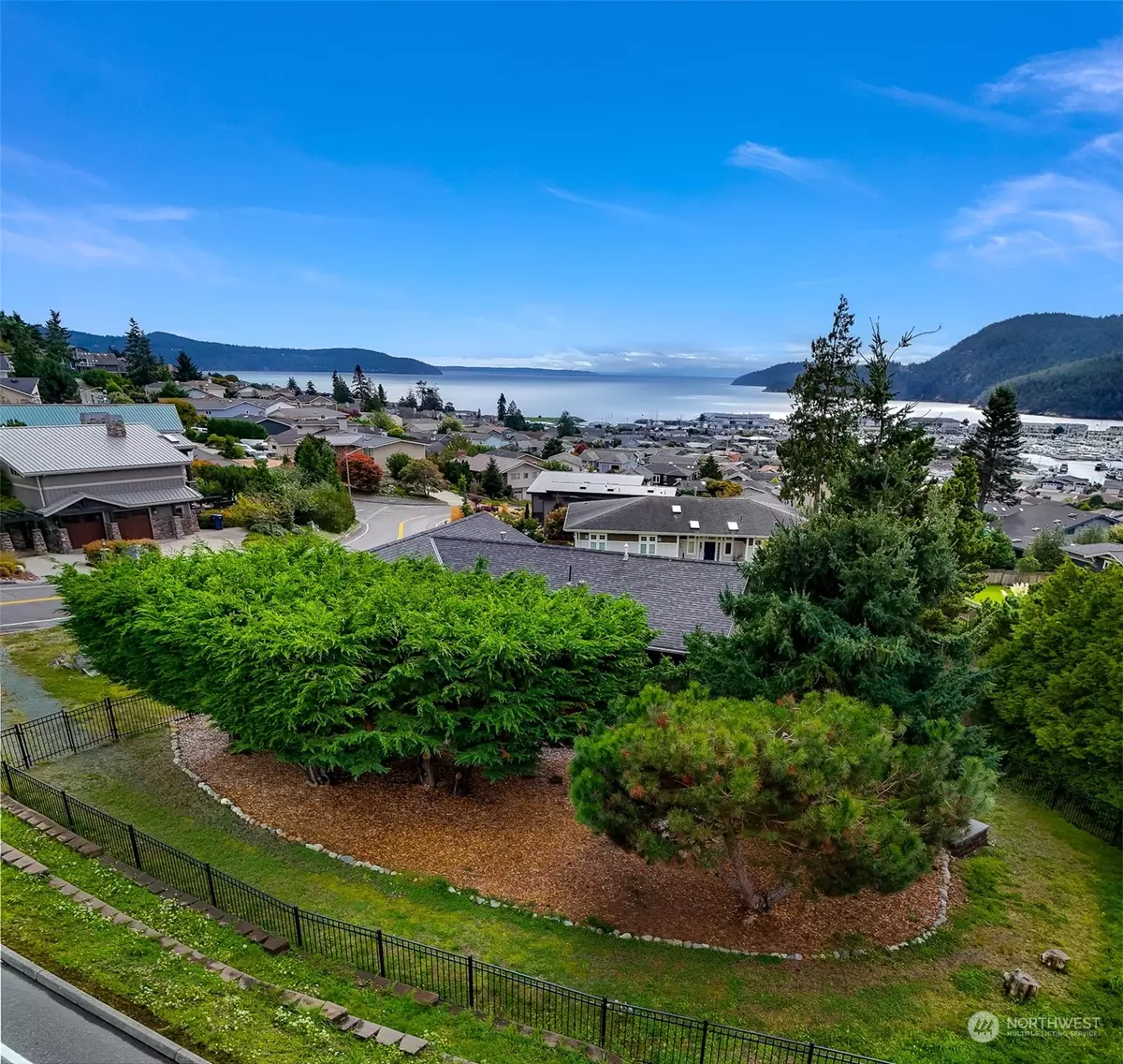 Anacortes, WA 98221,1702 Sterling DR