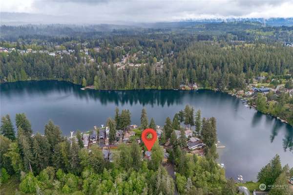 25606 Lake Wilderness PL SE, Maple Valley, WA 98038