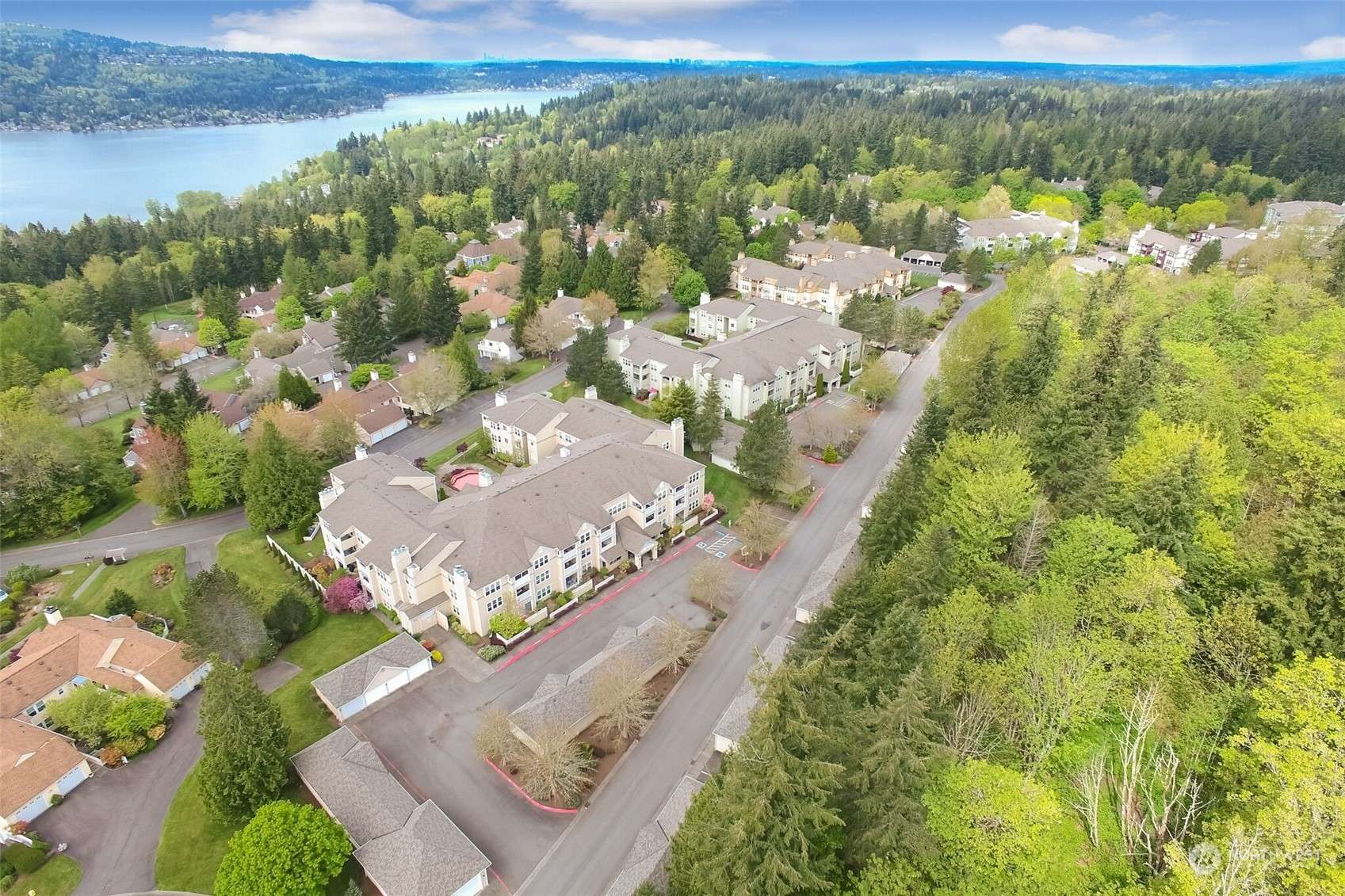 4109 224th LN SE #112, Issaquah, WA 98029