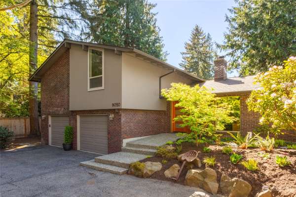 9020 SE 50th ST, Mercer Island, WA 98040