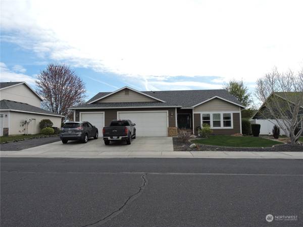 712 Willow Ave NE, Quincy, WA 98848