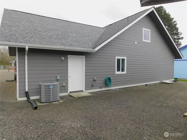 Elma, WA 98541,629 N 11th ST