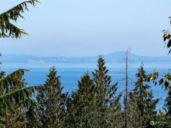 405 Harbor View DR, Port Angeles, WA 98363