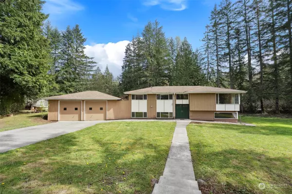 3042 245th AVE SE, Sammamish, WA 98075