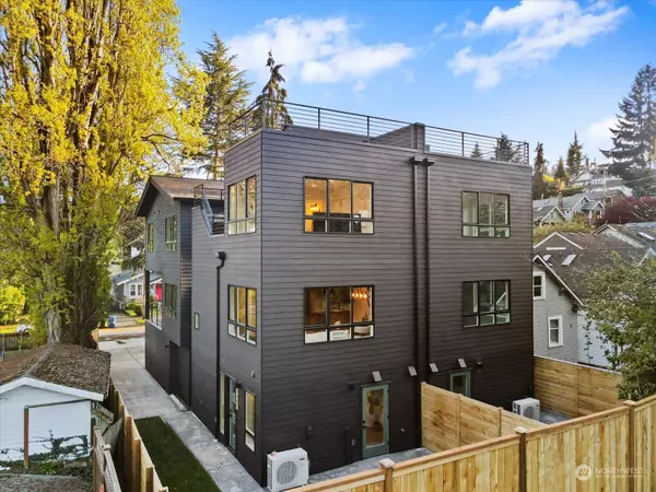 346 NE 55th ST #C, Seattle, WA 98105