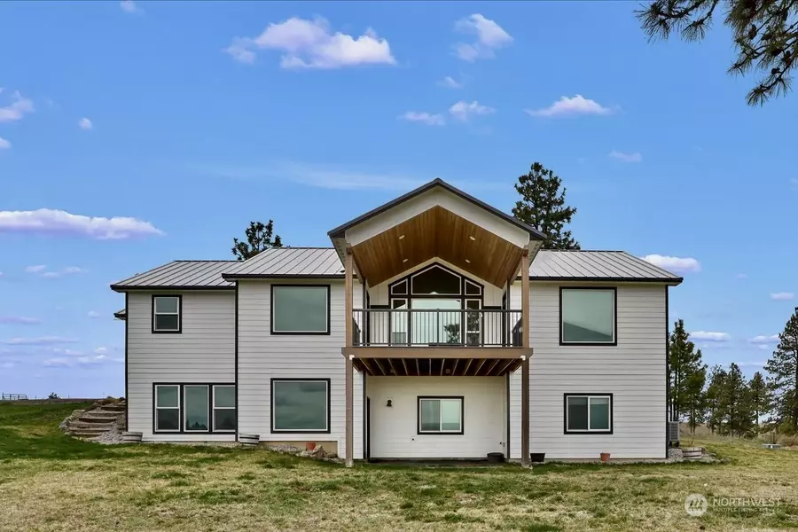 35650 Arm View LN N, Creston, WA 99117