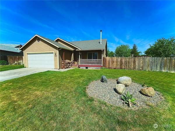 521 N Quillan CT, Kennewick, WA 99336