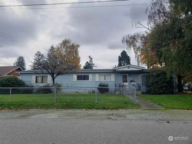 206 E Orange AVE, Burlington, WA 98233