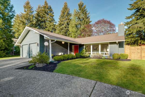 7660 85th PL SE, Mercer Island, WA 98040