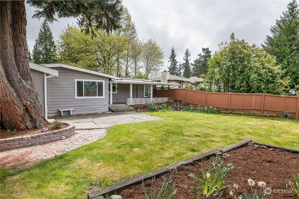 415 Lakeview Rd #A11, Lynnwood, WA 98087