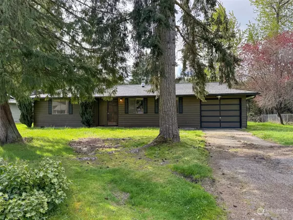 2422 W Hennessy Lane, Port Angeles, WA 98363