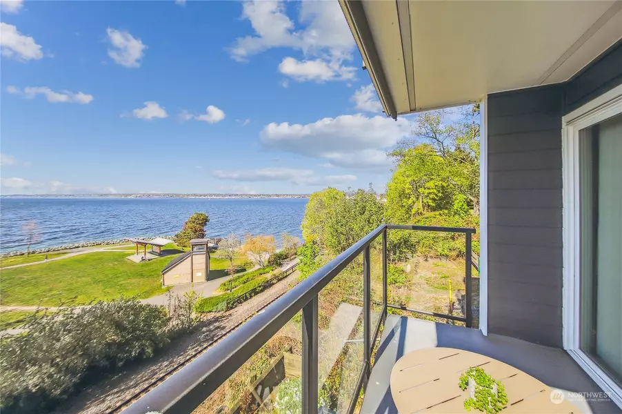 444 S State ST #212, Bellingham, WA 98225