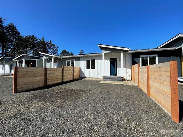 615 Sunset AVE NE, Ocean Shores, WA 98569