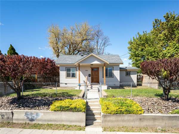 808 Walker AVE, Wenatchee, WA 98801