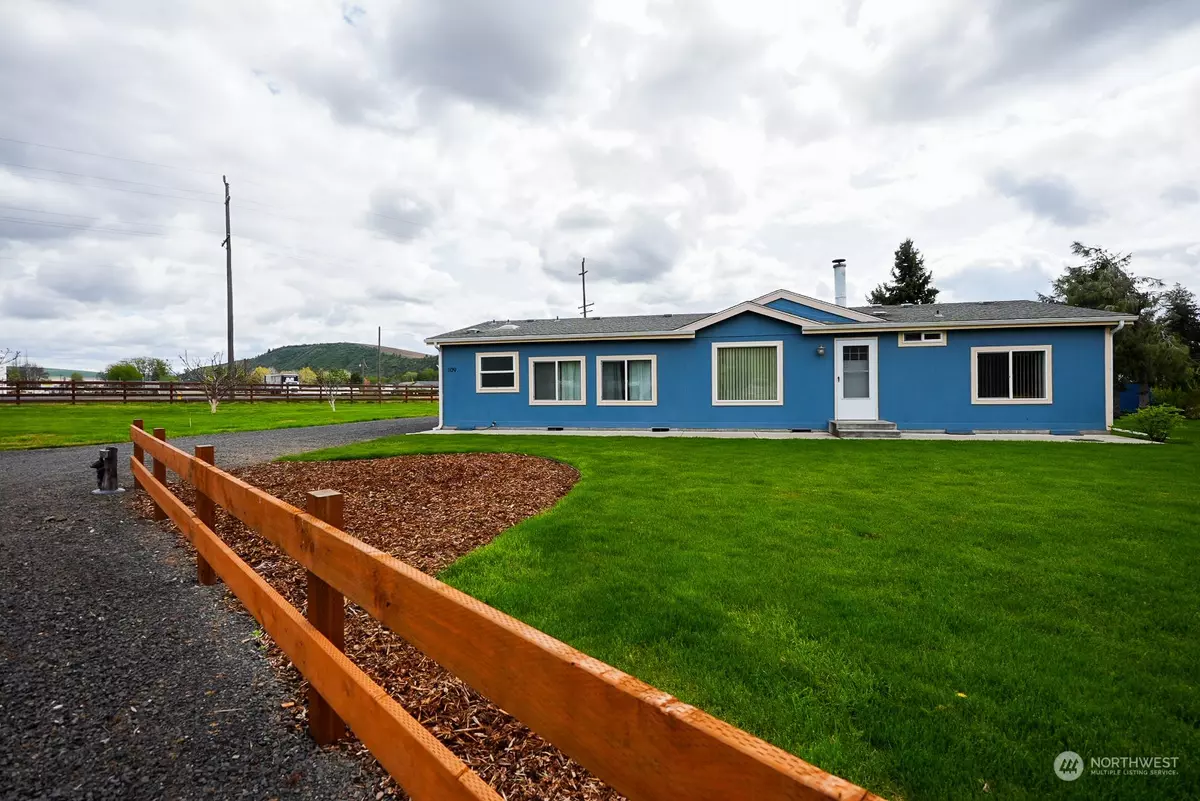 Waitsburg, WA 99361,109 Harmon ST