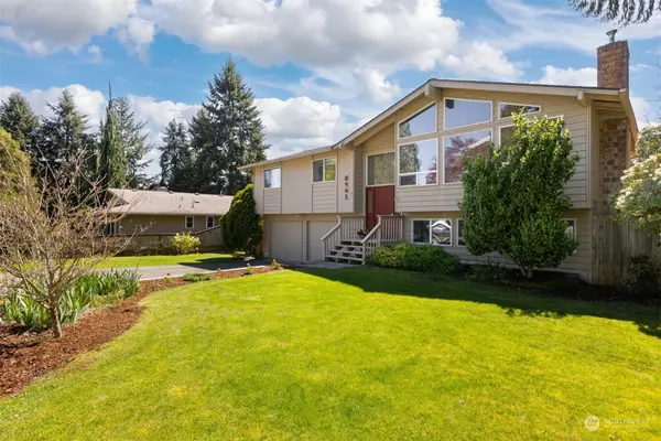 8901 NE 191st PL, Bothell, WA 98011