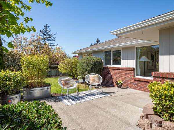 102 NW 125th ST, Seattle, WA 98177