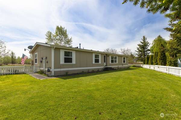 4591 Sunburst DR, Blaine, WA 98230