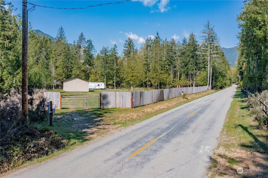 1217 Duckabush DR, Brinnon, WA 98320