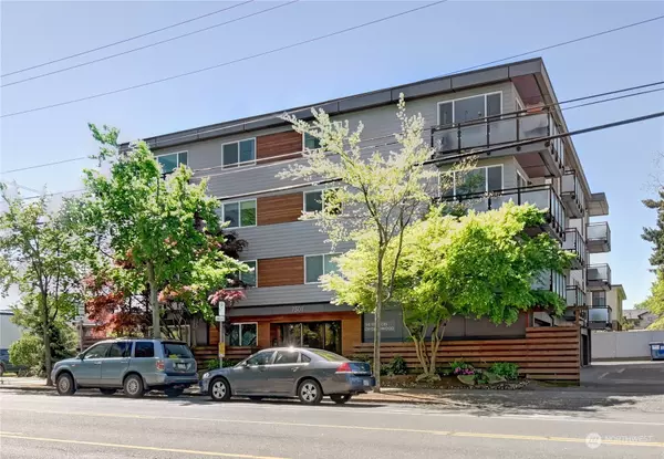 7501 Greenwood AVE N #406, Seattle, WA 98103