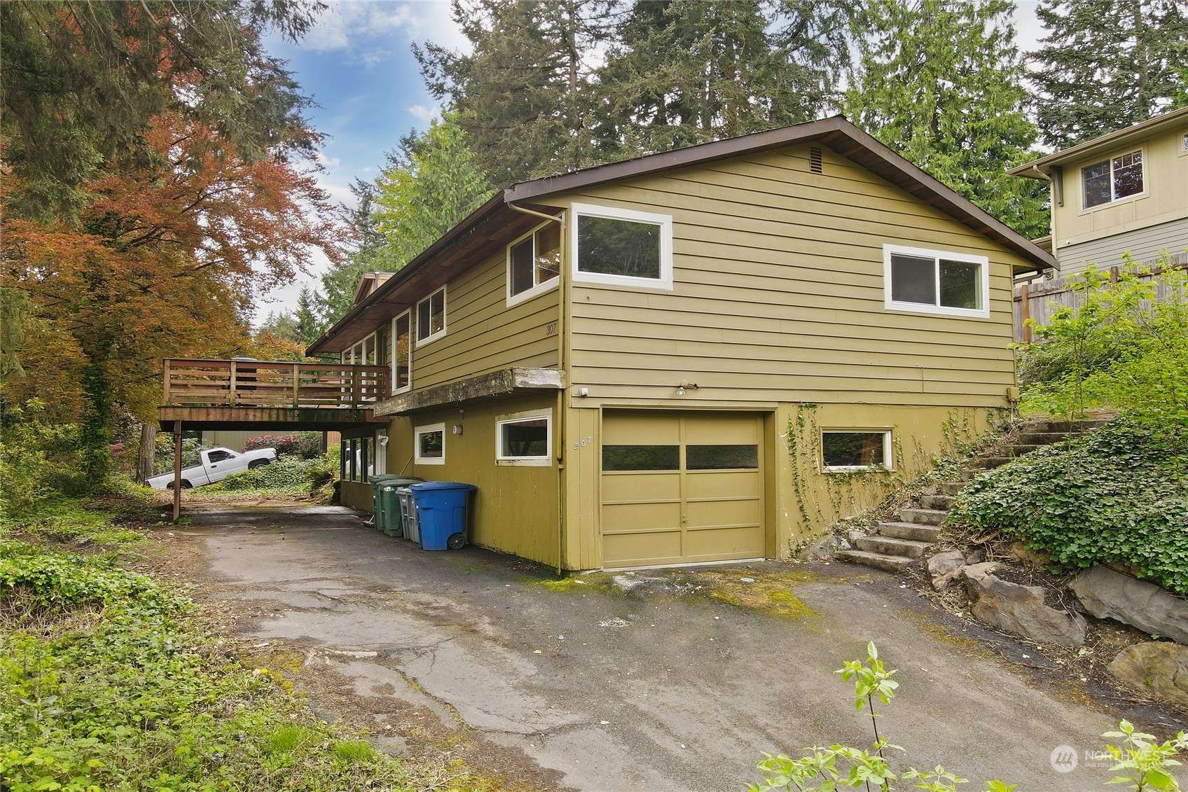 10789 SE 3rd ST, Bellevue, WA 98004