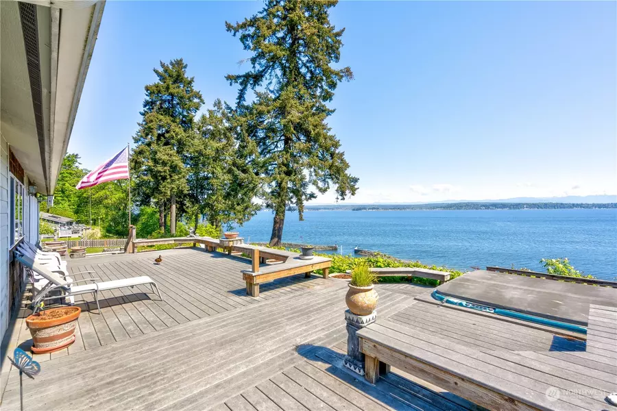 6 A Saratoga DR, Hat Island, WA 98206