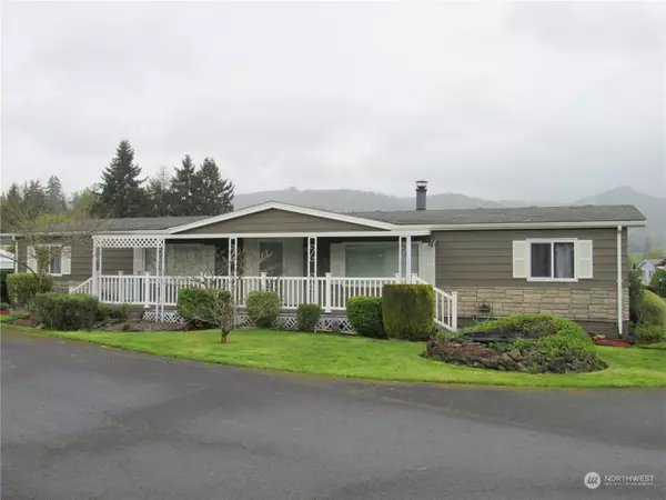 2365 Kingfisher LN, Kelso, WA 98626