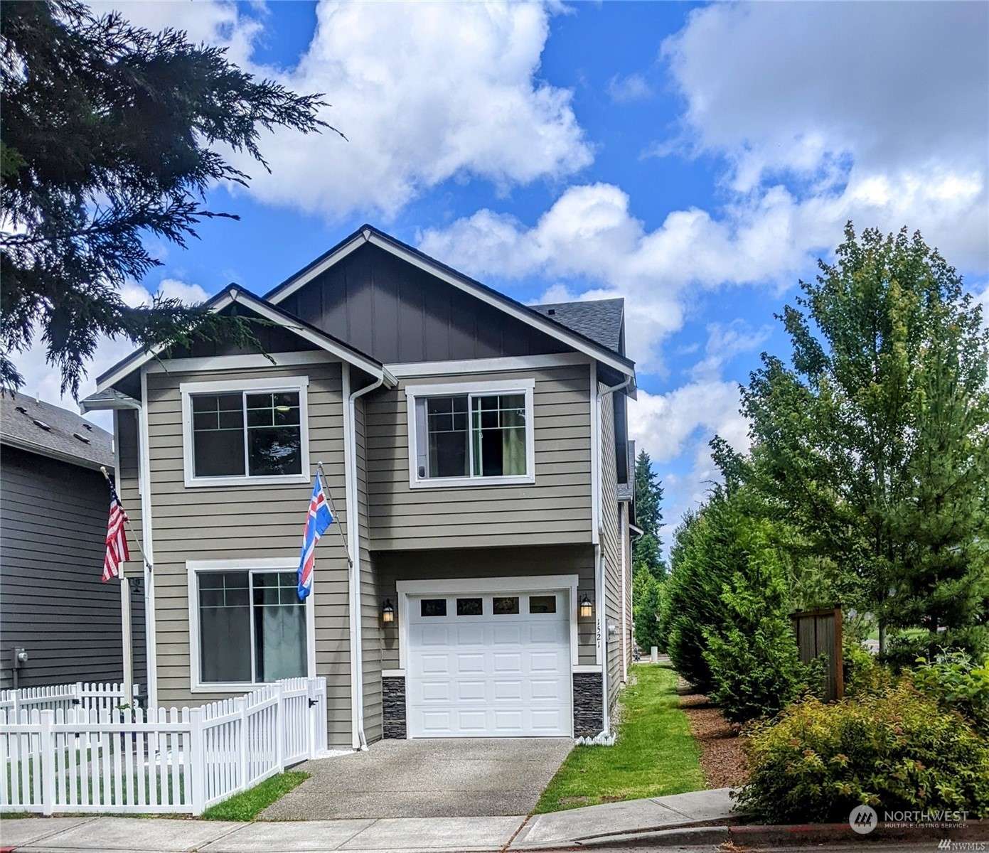 1521 NE Fontaine WAY, Poulsbo, WA 98370