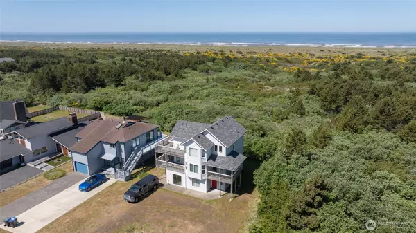 667 Ocean Shores BLVD SW, Ocean Shores, WA 98569