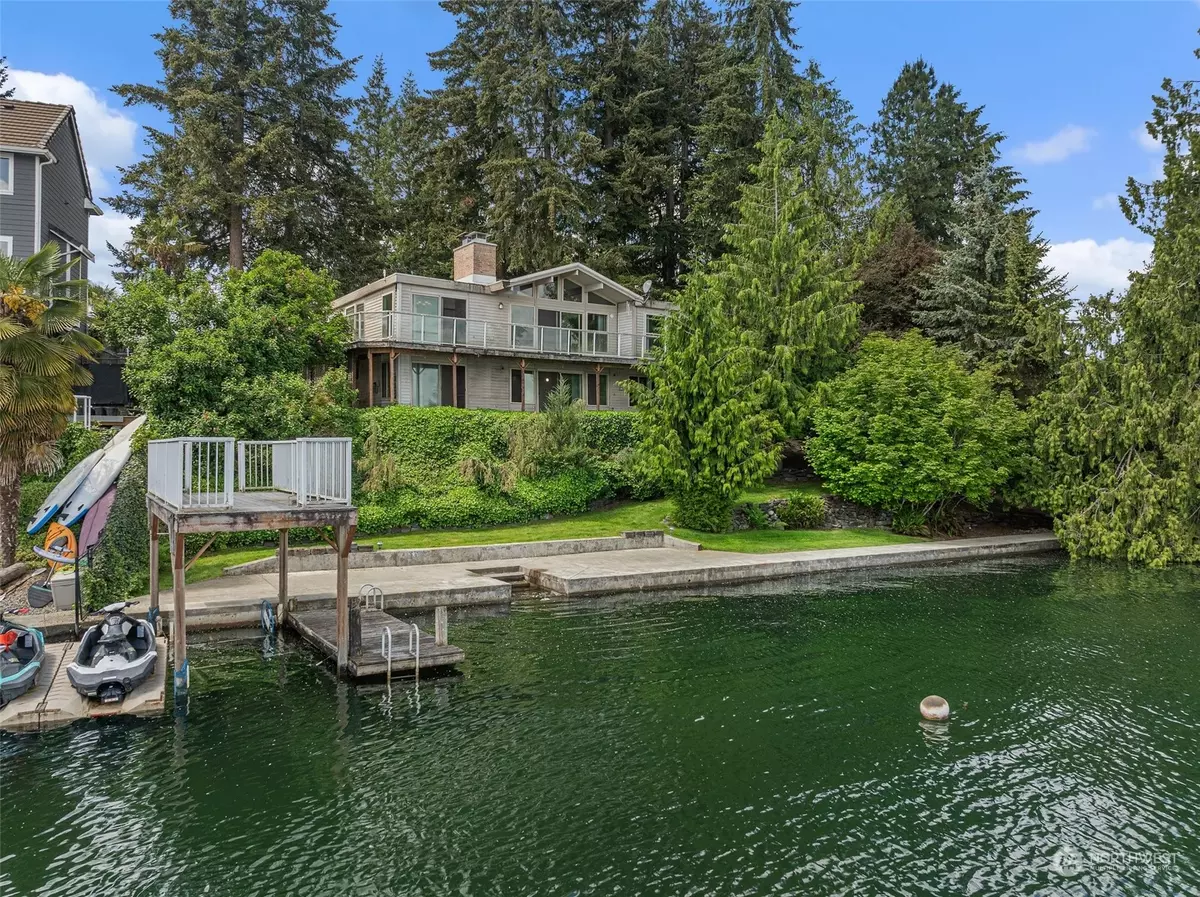 Lake Tapps, WA 98391,4905 Jenks Point WAY E