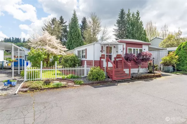 2388 Mockingbird LN, Kelso, WA 98626