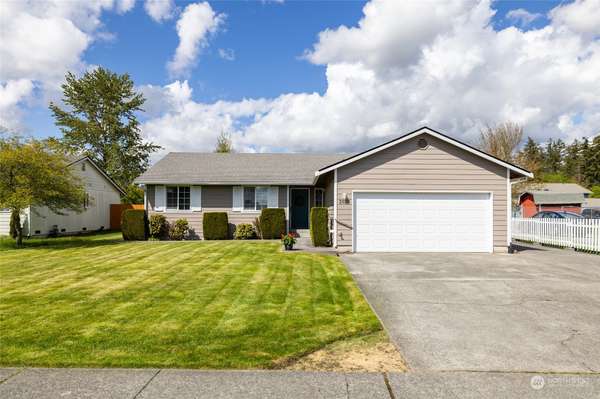 2029 E Broadway ST, Mount Vernon, WA 98274