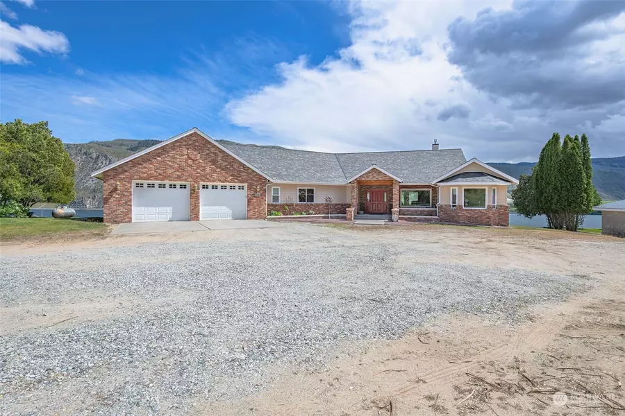 2475 Entiat Way, Entiat, WA 98822