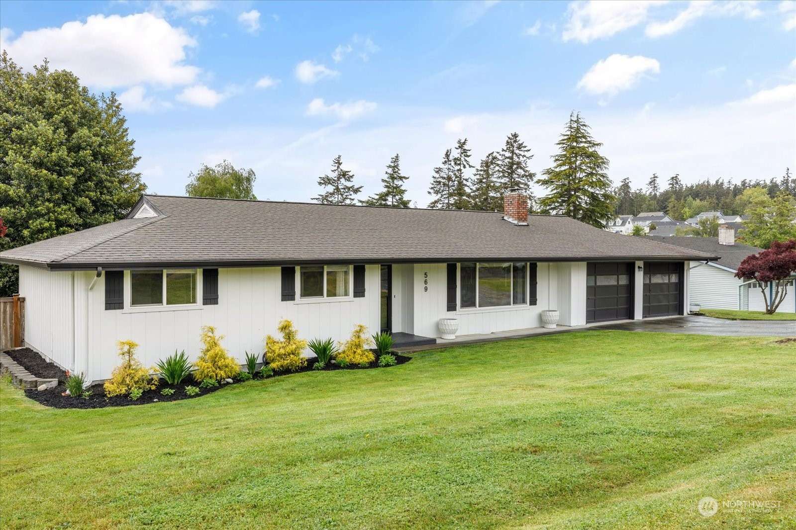 569 SW Thornberry DR, Oak Harbor, WA 98277