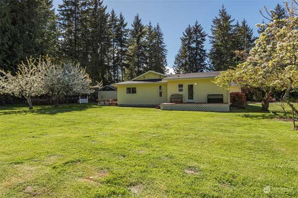 62 Patterson Rd, Port Angeles, WA 98362