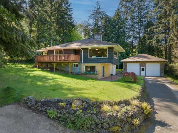 2102 E Phinney Bay DR, Bremerton, WA 98312