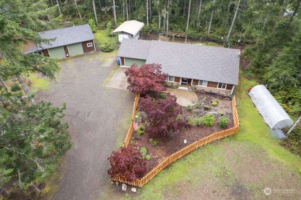 461 E Burgundy RD, Shelton, WA 98584