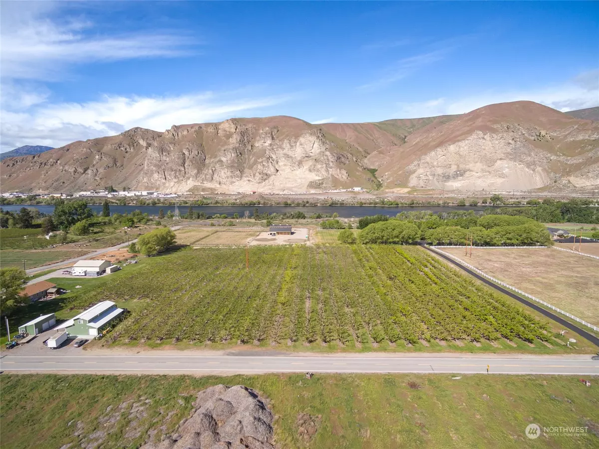 East Wenatchee, WA 98802,4948 NW Cascade AVE