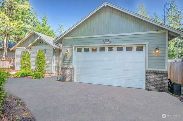 8584 Golden Valley DR, Maple Falls, WA 98266