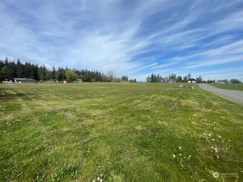 766 E Pole RD, Lynden, WA 98264