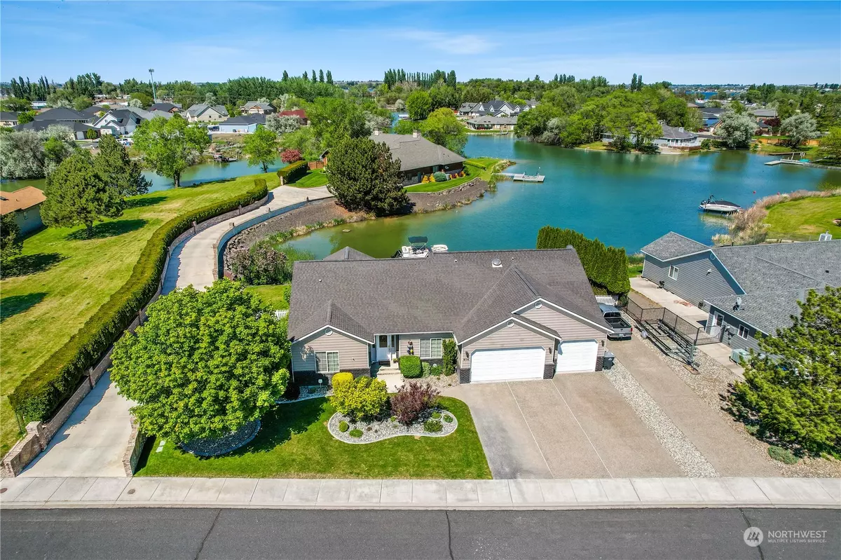 Moses Lake, WA 98837,614 S Lupine DR