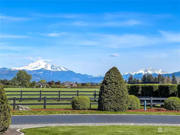 Lynden, WA 98264,6851 Baker Ridge Dr.