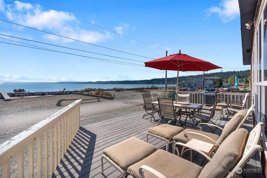 279 Driftwood Shores RD, Camano Island, WA 98282