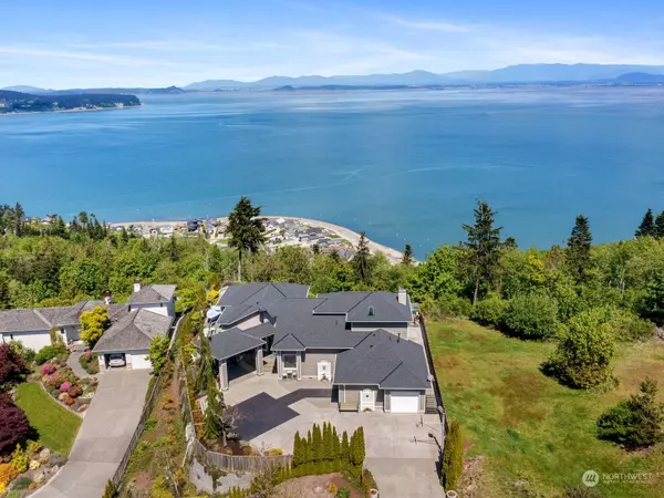 356 Alta Via DR, Camano Island, WA 98282