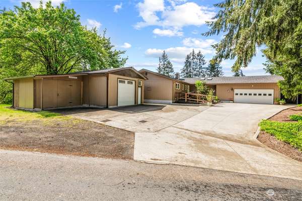 100 N 50th AVE, Longview, WA 98632